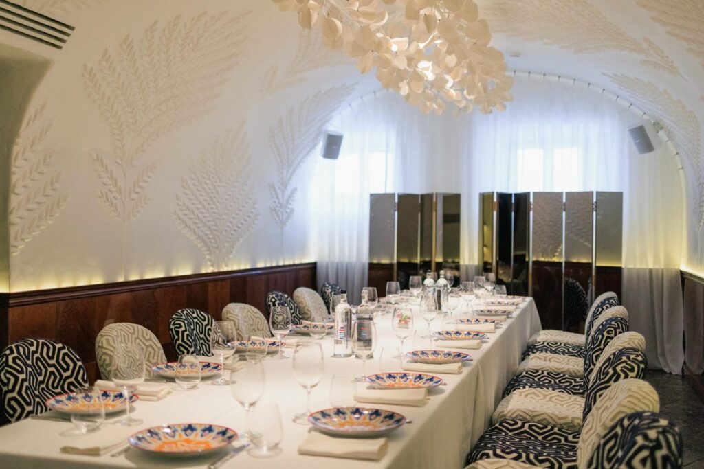 Большой VIP зал слайд 1