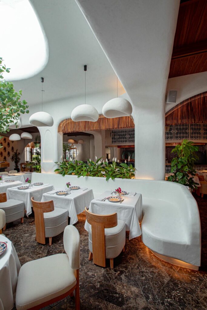 Основной зал слайд 11