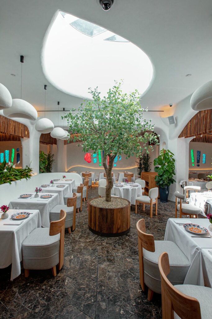 Основной зал слайд 3