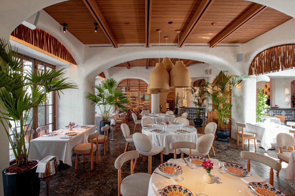 Основной зал слайд 7