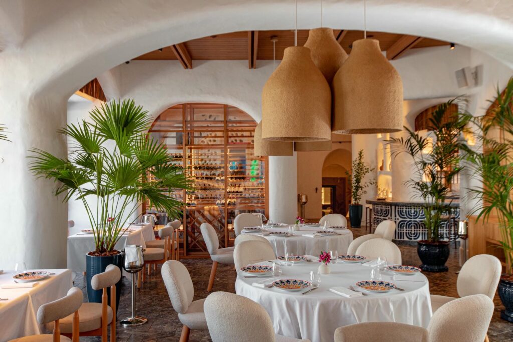 Основной зал слайд 8