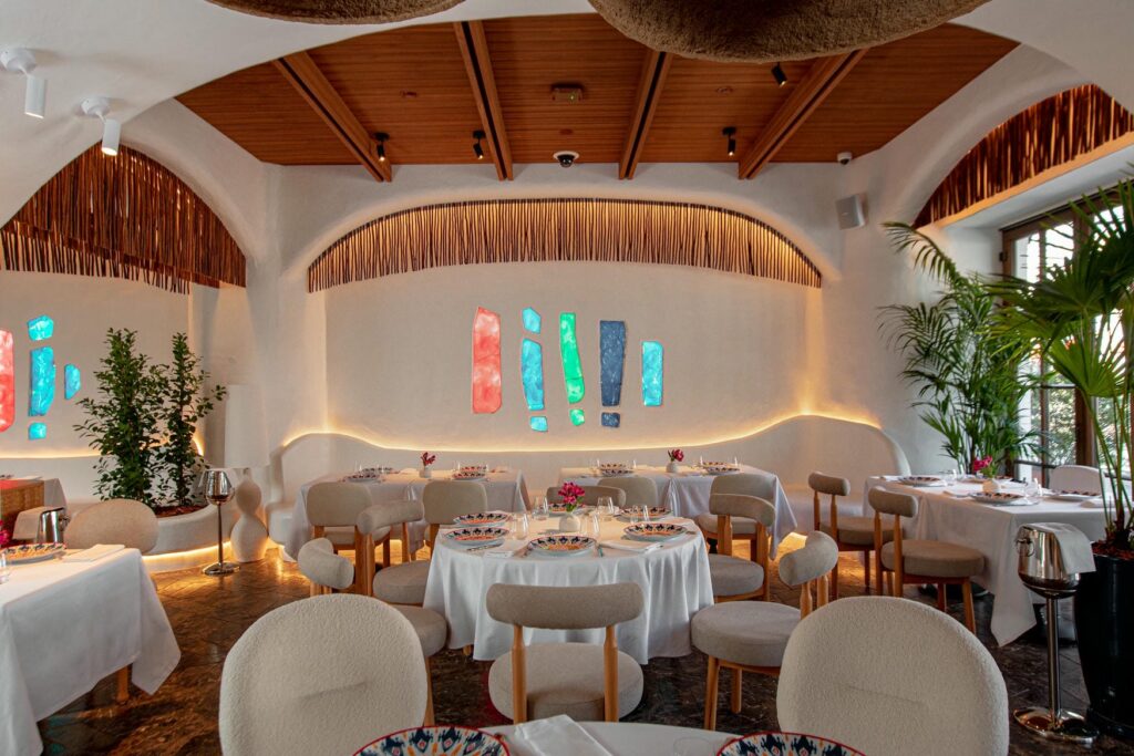 Основной зал слайд 15