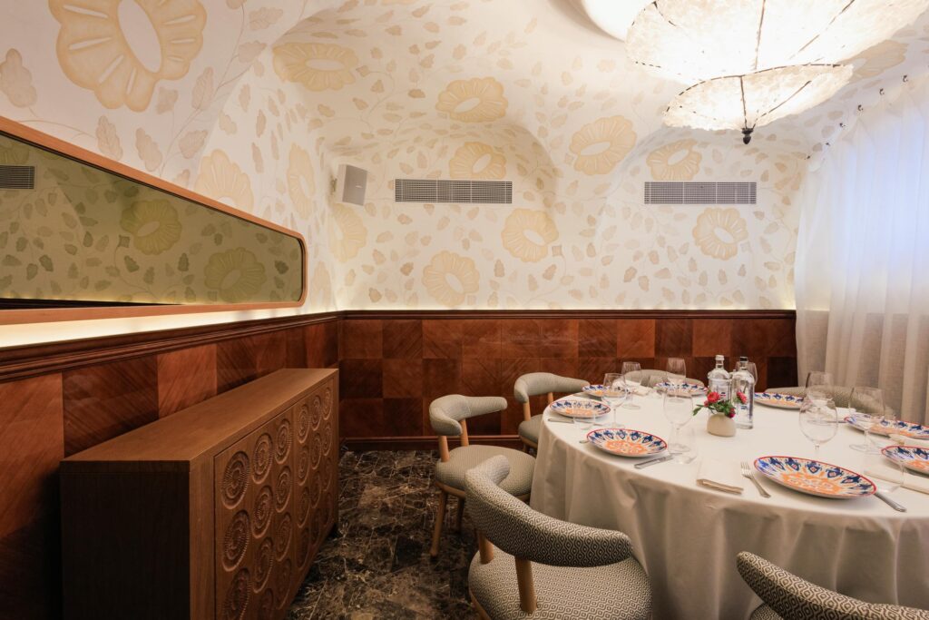 Малый VIP зал слайд 3